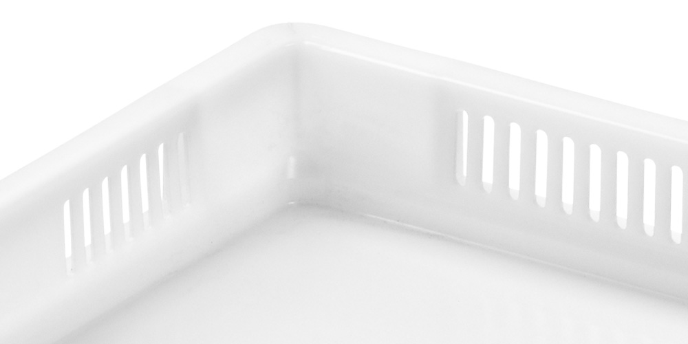 Bac fond plein et parois ajourées